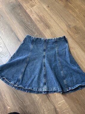 FRAME “The Sway” Denim Miniskirt (30)